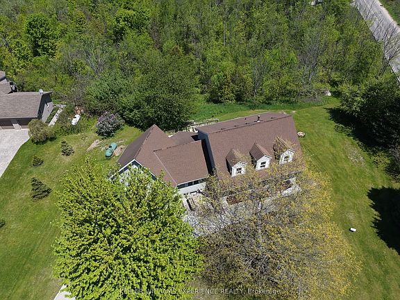 2nd image of 2 Algonquin Heights Ct