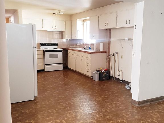 4th image of 1525 N Mary St