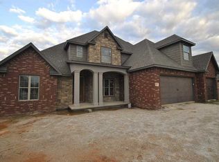 805 SE Hendrix St, Bentonville, AR 72712