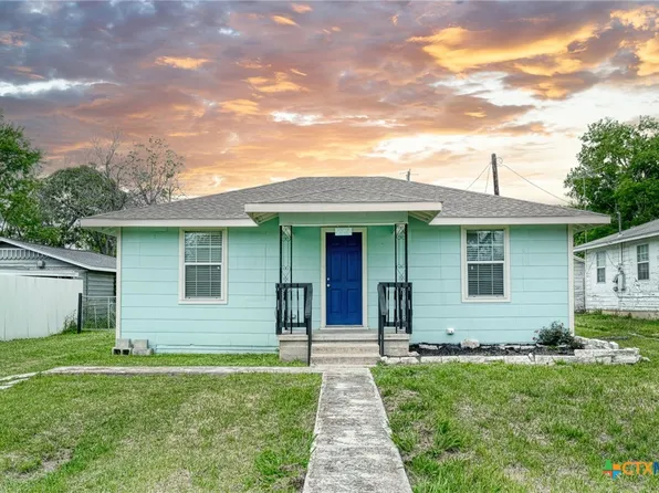 425 Annie St, Taylor, TX 76574