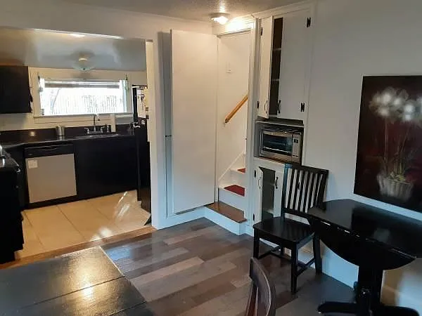dining/kitchen