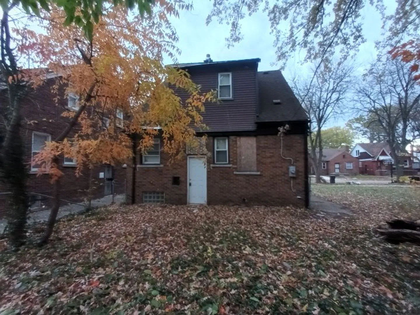 Charming 3 bedroom/1.5 bath Brick Home - Now Available! — Photo 2