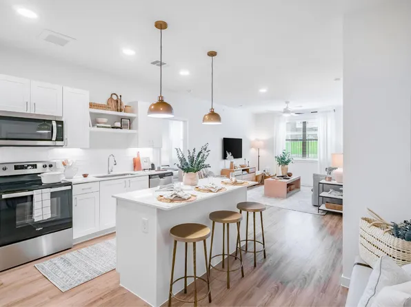 Citizen House Blue Bluff