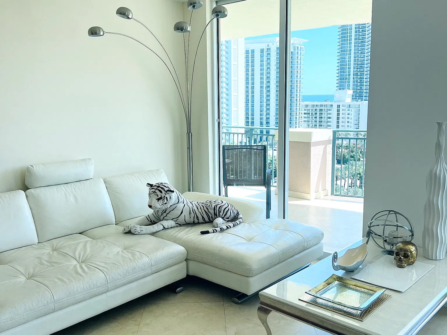2 bed, $4,500 — Photo 2
