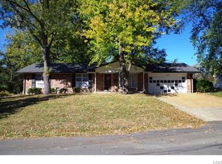 425 Rue Saint Jacques St, Florissant, MO 63031