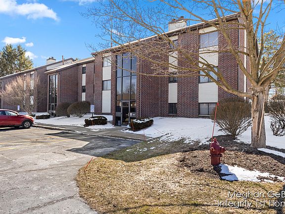 2nd image of 3280 Devonwood Hls NE #6