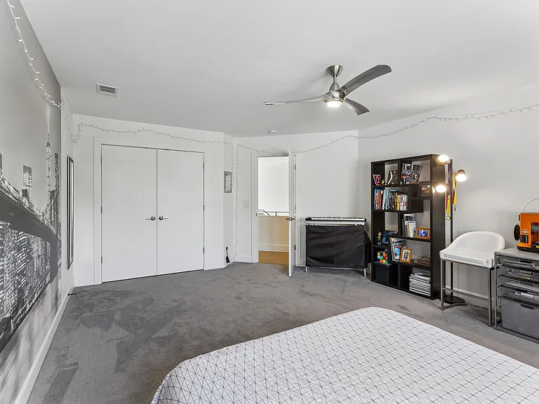 3926 Vailwood Dr — Photo 43