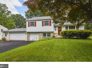 121 Cornwall Dr, Chalfont, PA