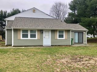 10 Charleston Ct, Coram, NY 11727