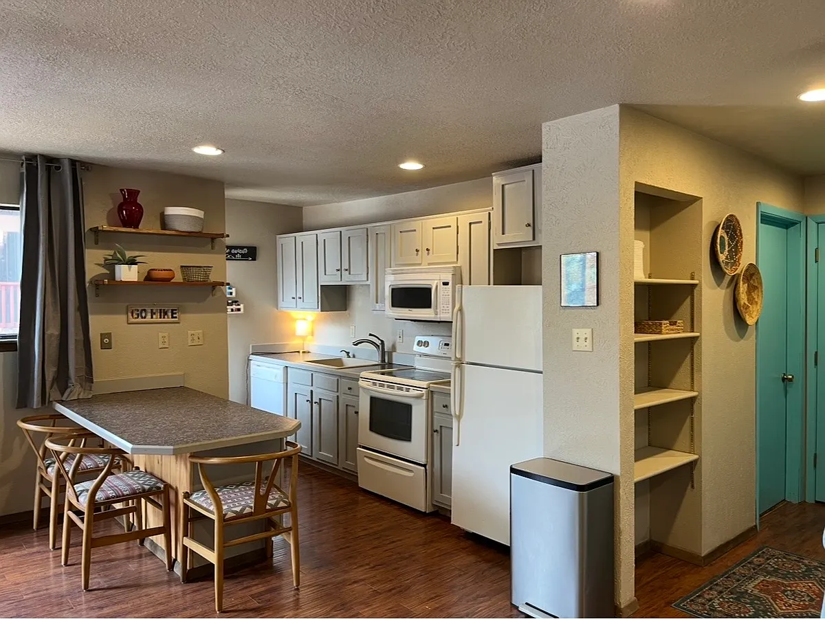 Building Photo - 25 Jackson Hole Rd #241