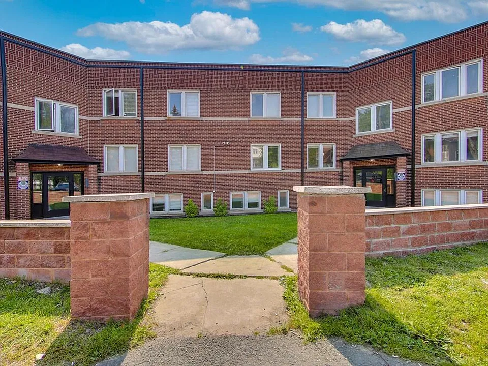 367 Howey Dr #2