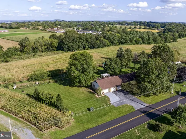 671 Snyder Hill Rd, Lititz, PA 17543
