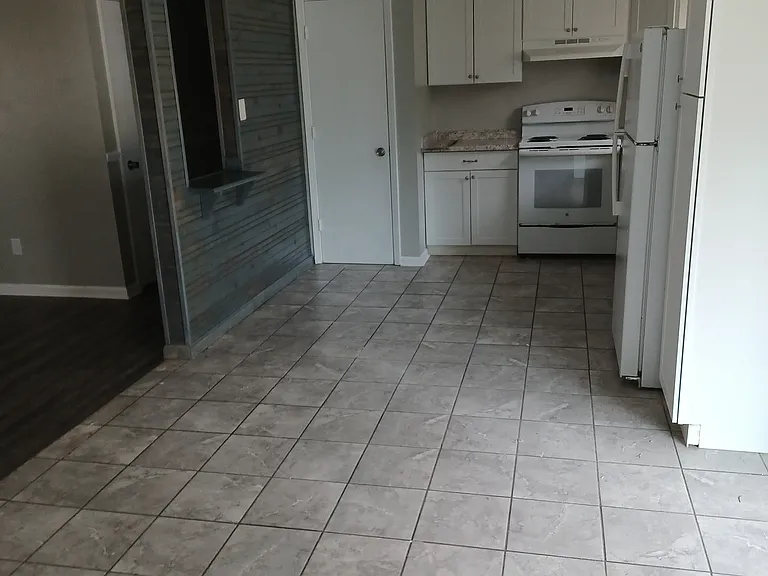 108 Lancelot Ct — Photo 15
