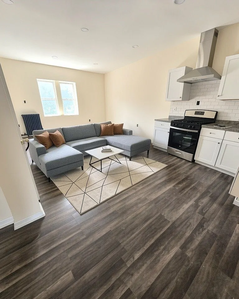 3 bed, 1100 sqft, $3,500 — Photo 3
