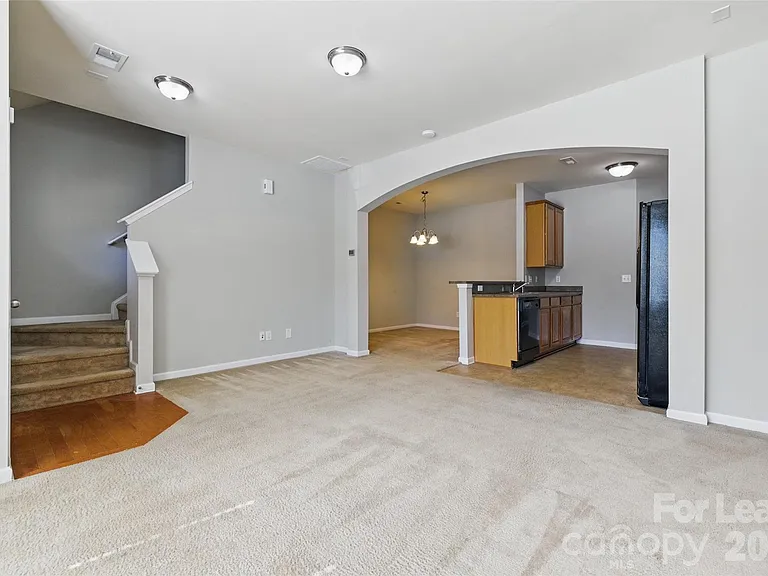 4226 Lotts Pl — Photo 6