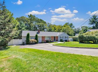 43 River Hill Dr, Stamford, CT 06902