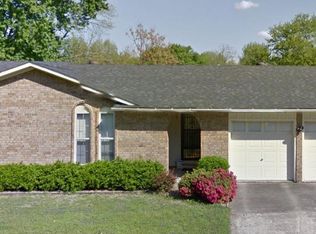 203 Sherwood Dr, Russellville, AR 72801