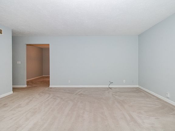 5th image of 2805 Dodge Dr