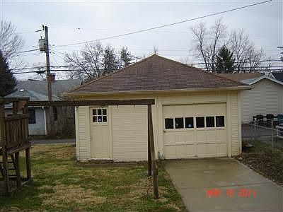 2nd image of 30 Monteray Ave