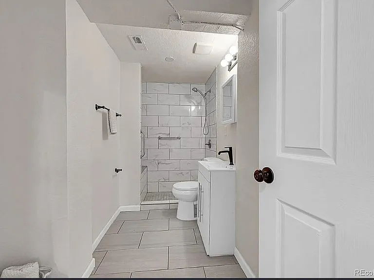 3984 N Cook St — Photo 7