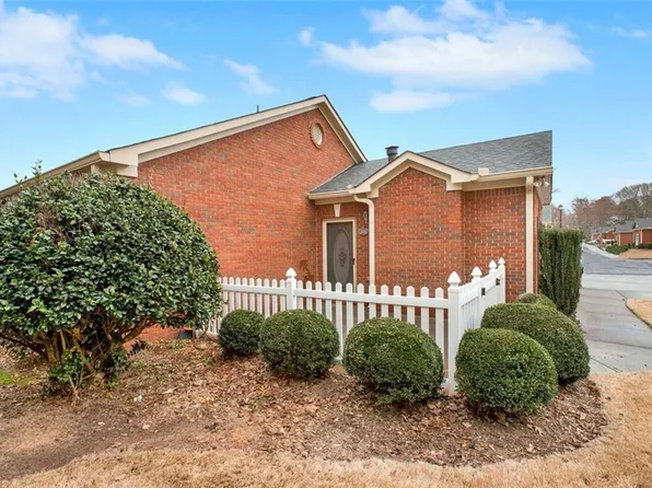 119 Holiday Rd Unit 202, Buford, GA 30518