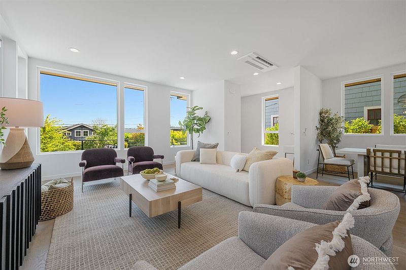 4th image of 4219 51st Avenue S