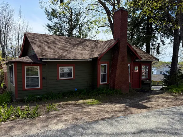21 Niles Road, Sabattus, ME 04280