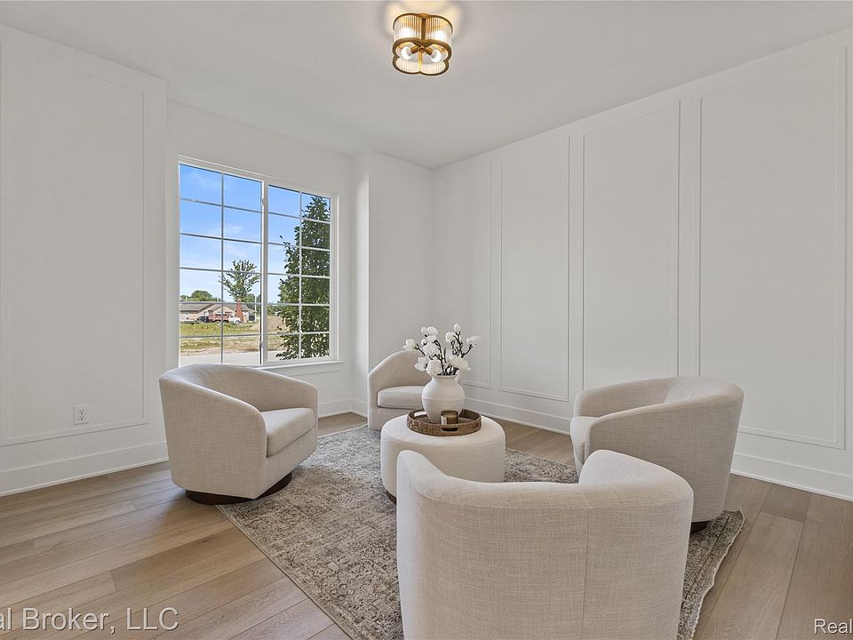 35704 Addison Dr, photo 10