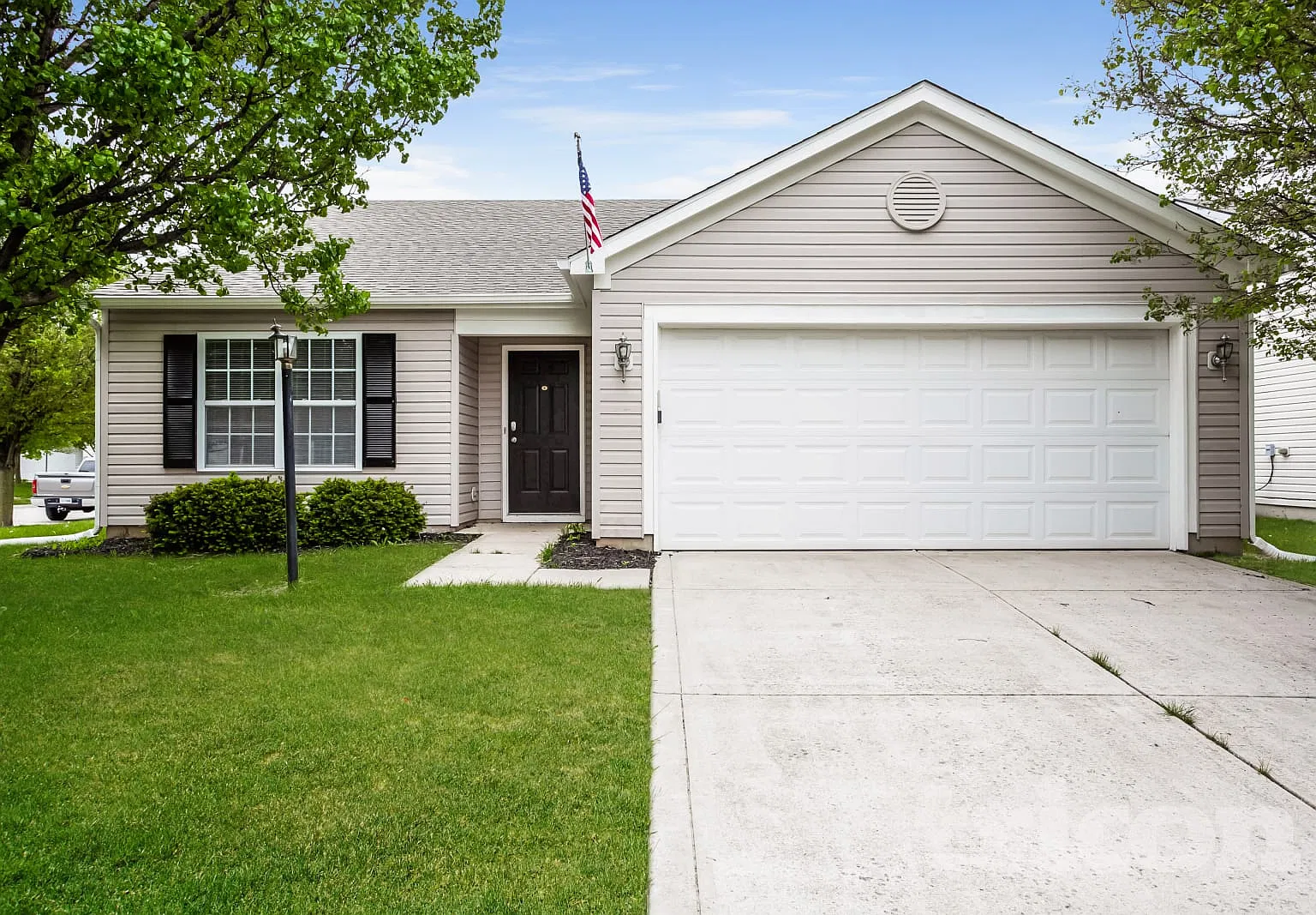 12574 Buck Run Drive Noblesville IN — Photo 1