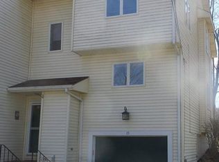 15 Old Diamond St, Walpole, MA 02081