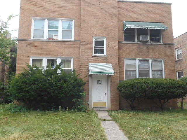 1st image of 6643 N Seeley Ave #2B
