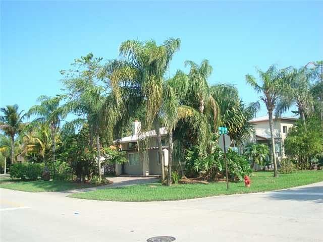 1st image of 720 SW 18th Ct