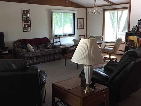 5th image of 125 Lake Warren Dr
