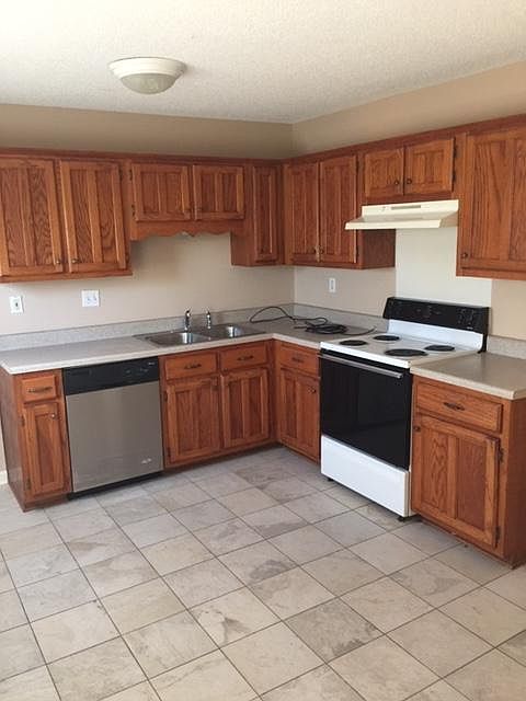 1st image of 6327 Oak Run Dr W