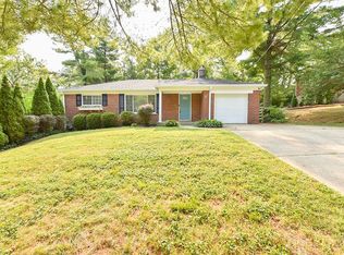 2222 Forestlake Dr, Cincinnati, OH 45244