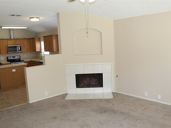 5th image of 306 Trenton Dr