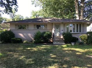 27910 Aberdeen Rd, Bay Village, OH 44140