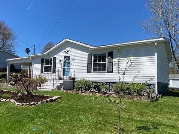 170 Champagne Rd, Gardner, MA 01440