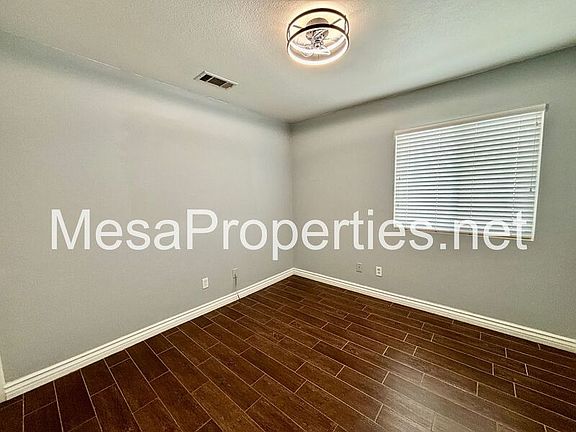 3rd image of 16486 Salinas St