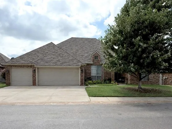16605 Village Garden Dr, Edmond, OK 73012