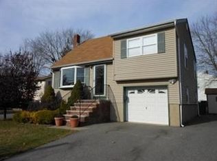 34 Lakeside Ave, Haskell, NJ 07420