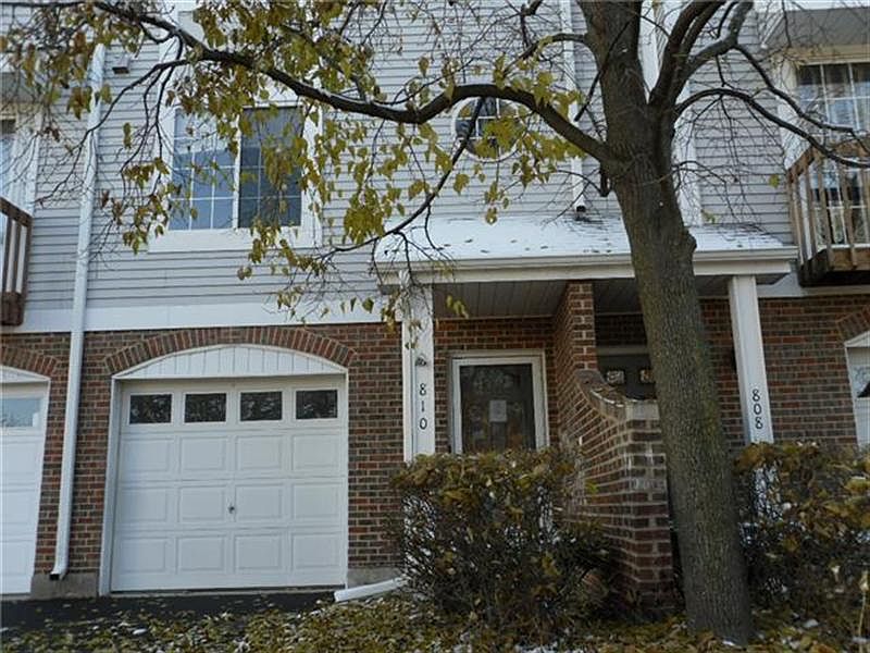 1st image of 810 W Saint Johns Pl