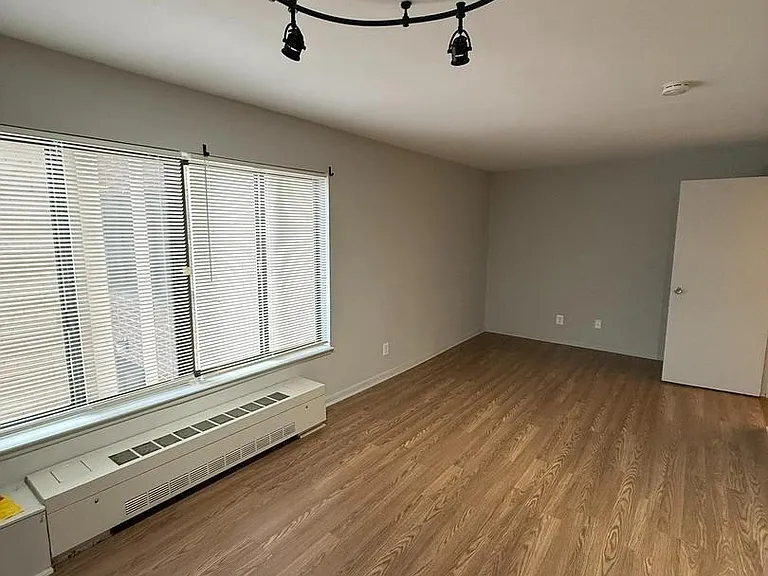 3100 S Manchester St #333 — Photo 5