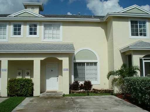 1st image of 1131 SW 44th Ter