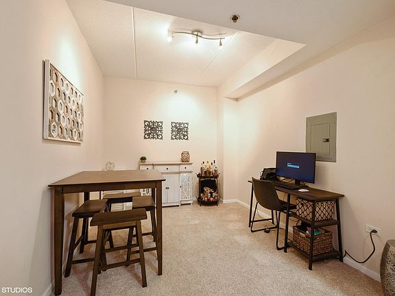 4th image of 440 W Mahogany Ct Unit 404
