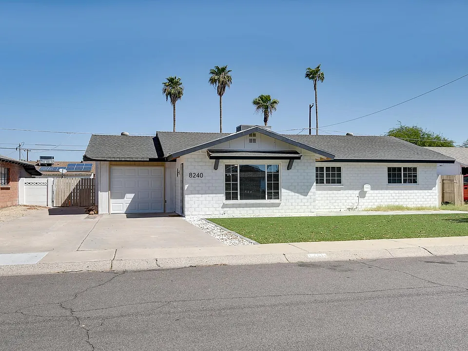 8240 E Monterosa St