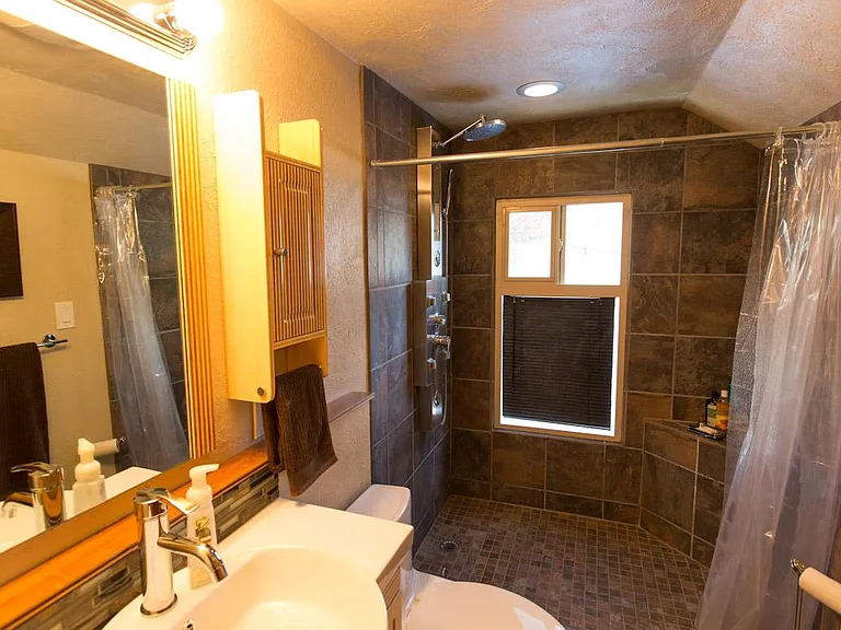 1342 Van Buren St — Photo 15