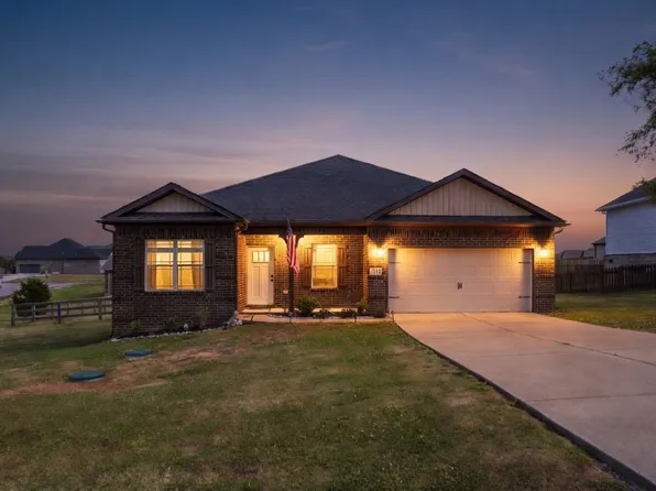 2515 Warners Ridge Dr, Chapel Hill, TN 37034