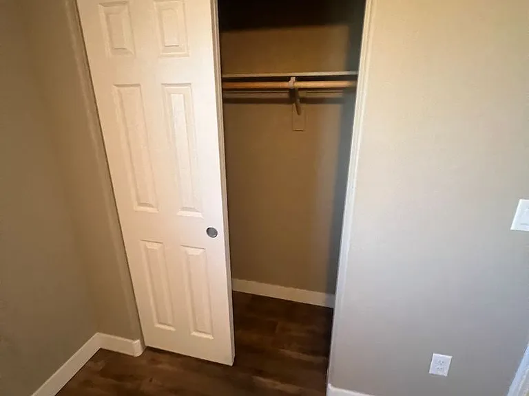 779 Proud Waters Ct — Photo 35