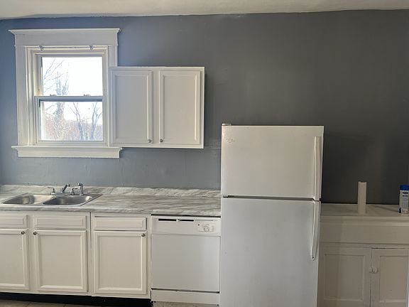 5th image of 571 Blair Ave Unit 2